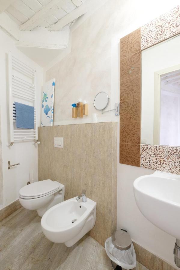 La Boheme Suite With Ac And Wifi Lucca Exteriör bild